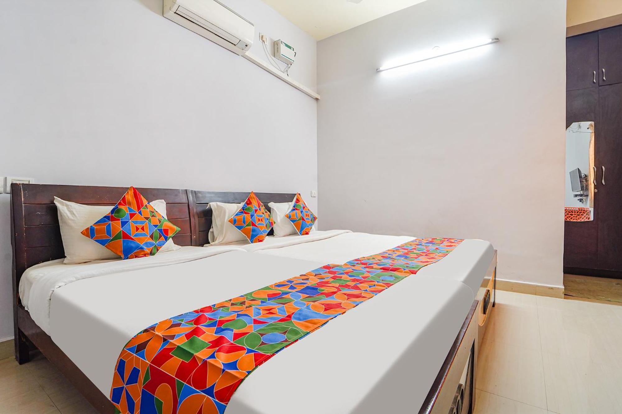 Fabexpress Its South East Residency Hotel Siruseri Exterior photo