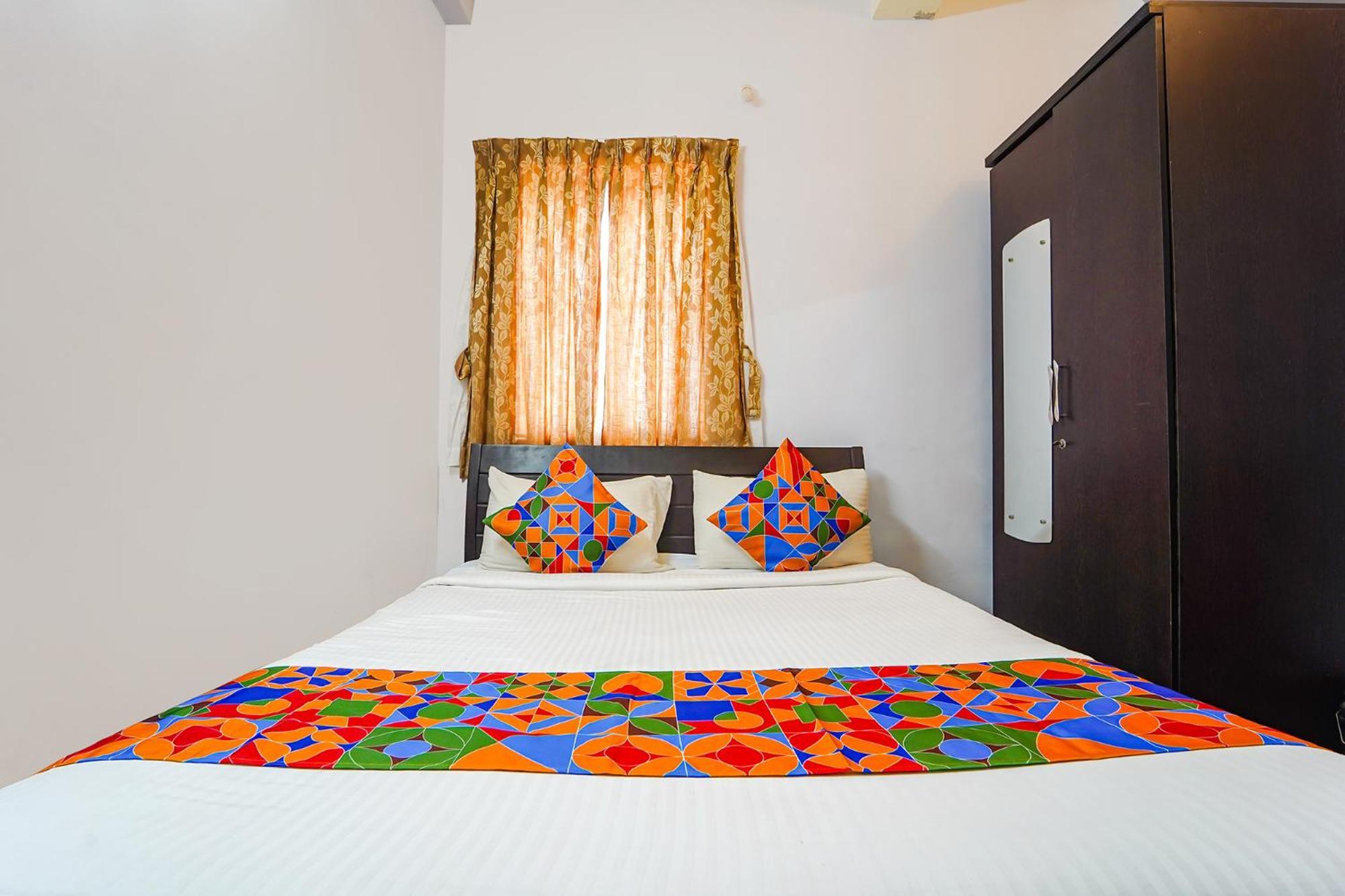 Fabexpress Its South East Residency Hotel Siruseri Exterior photo
