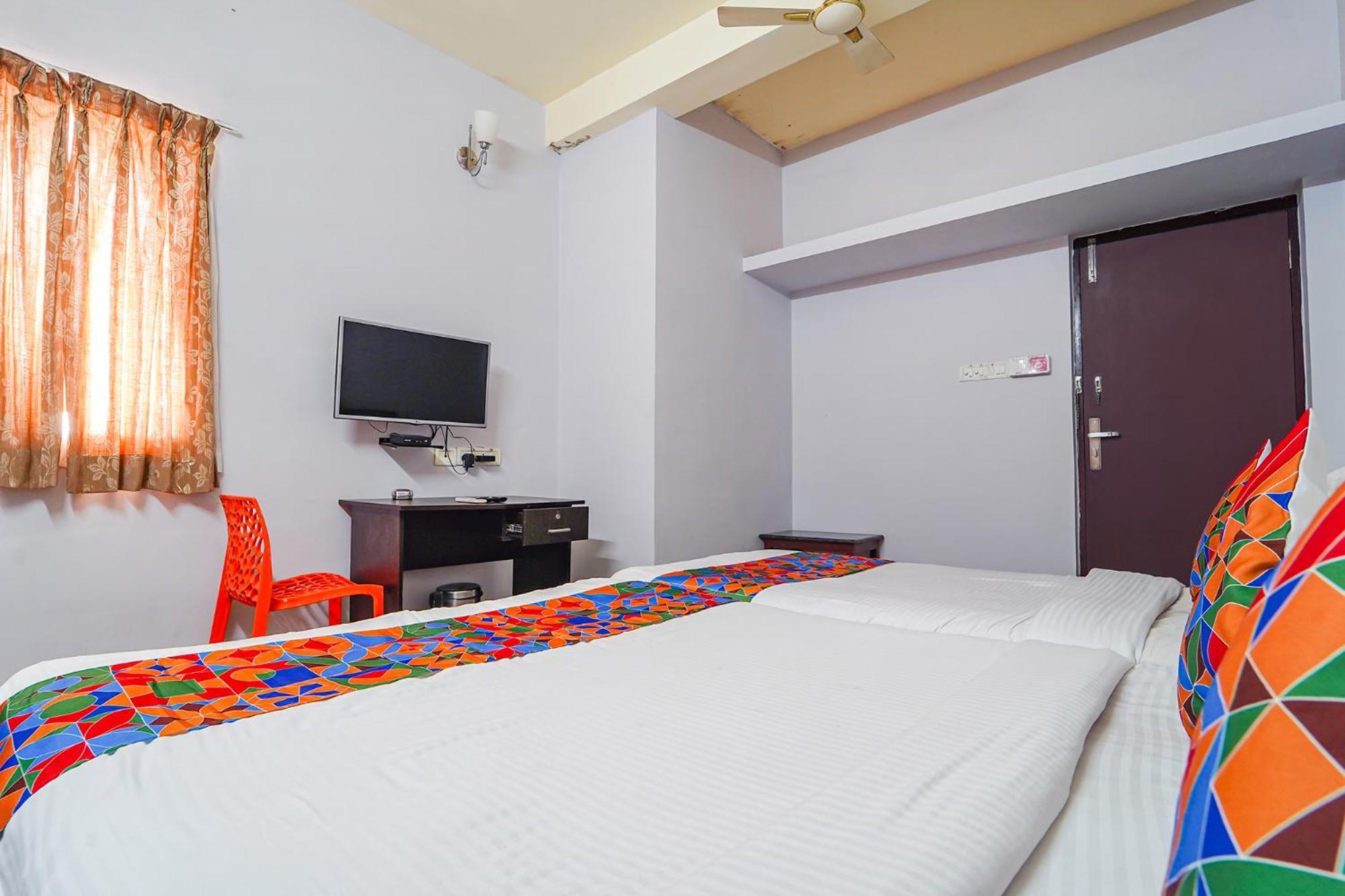 Fabexpress Its South East Residency Hotel Siruseri Exterior photo